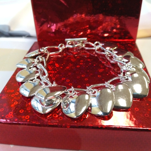 Heart Bracelet - Picture 2 of 5